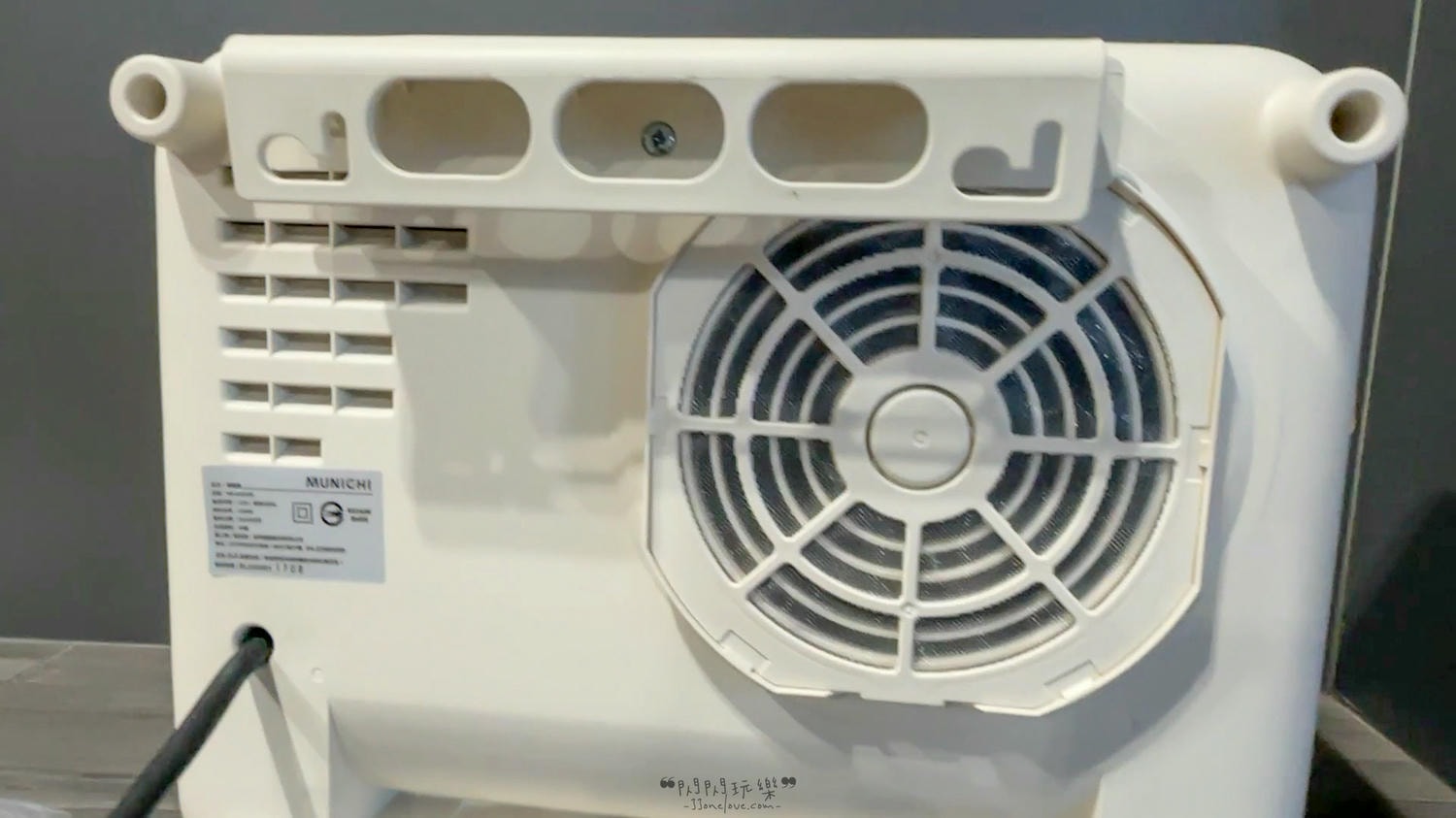 MR. HEATER 浴室壁掛電暖器