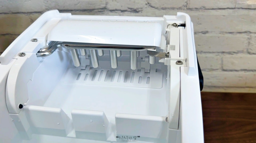 【KOHZII 康馳】桌上型製冰機 KIM1240BK