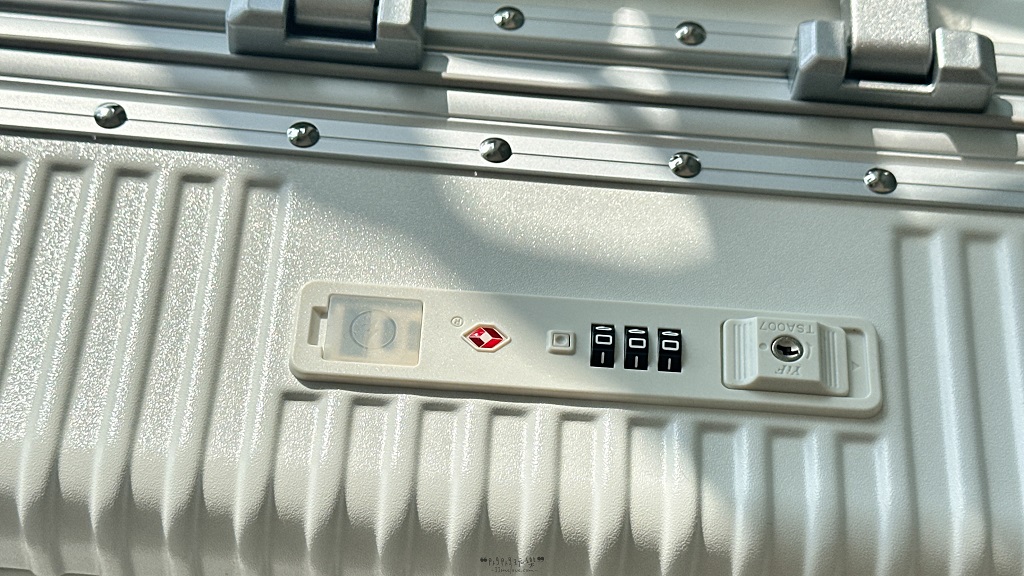 Arlink Carry系列 多功能前開獨立款 鋁框純PC行李箱　24吋